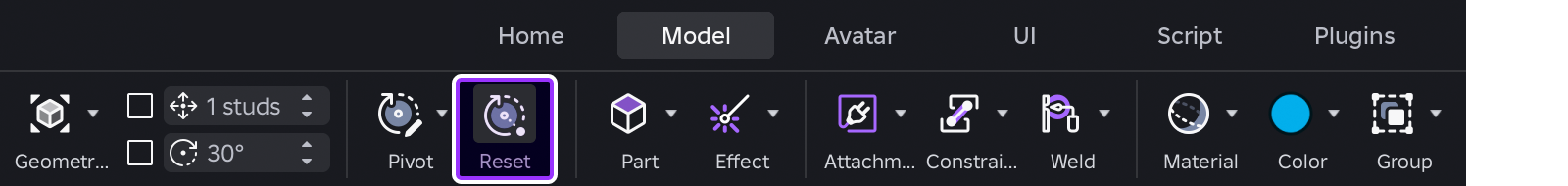 Pivot Reset tool highlighted in Studio's toolbar.