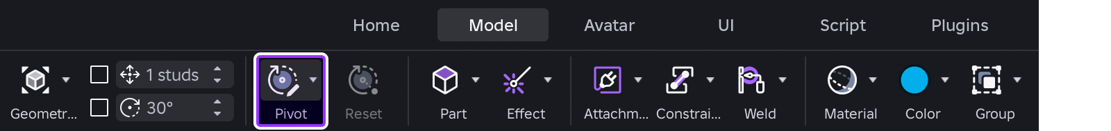 Pivot tool highlighted in Studio's toolbar.